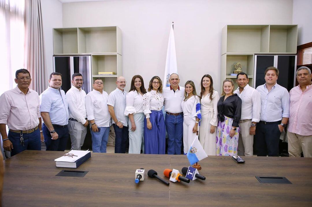 Gabinete de la Alcaldía de Carlos Pinedo Cuello. Foto: Cortesía.