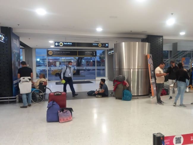 Traumatismos en Cúcuta por cancelación de vuelos de Viva Air - Colprensa