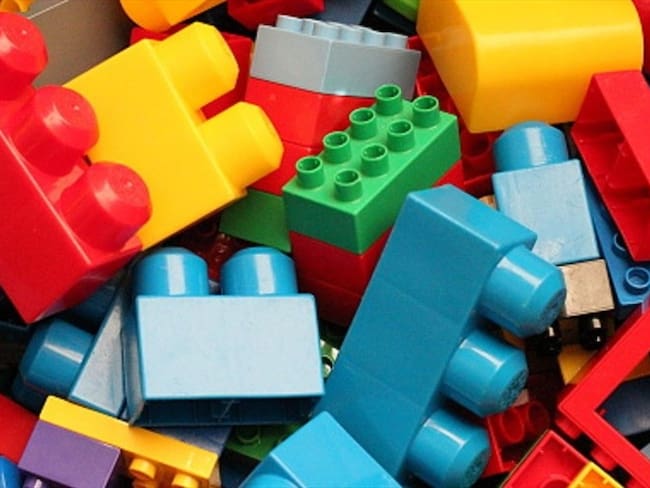 Con la intención de ayudar al medio ambiente, los bloques ya no serán de plástico.. Foto: Getty Images