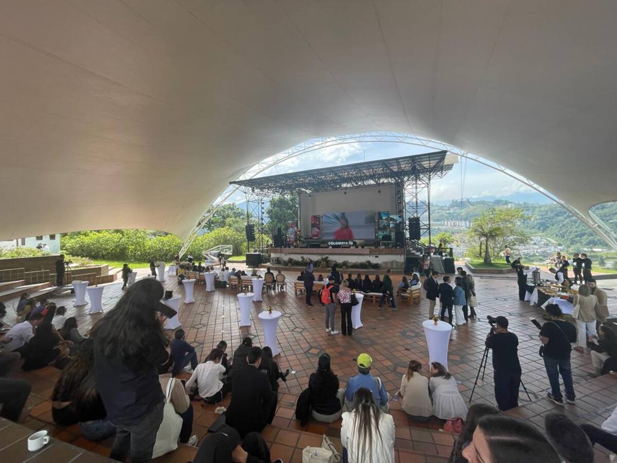 Ministro de Comercio y Turismo presentó nueva estrategia de la marca Colombia