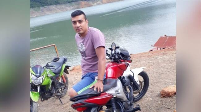 Leidy Johanna Londoño manifestó en Sigue La W que no ha tenido noticias sobre los responsables del asesinato del patrullero Carlos Andrés Rincón. . Foto: Colprensa