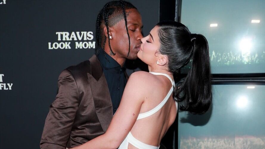 La pareja, padres de la pequeña Stormi, siguen sin aclarar si están oficialmente juntos o si mantienen intacta esa amistad tan especial y marcada por la admiración mutua.. Foto: