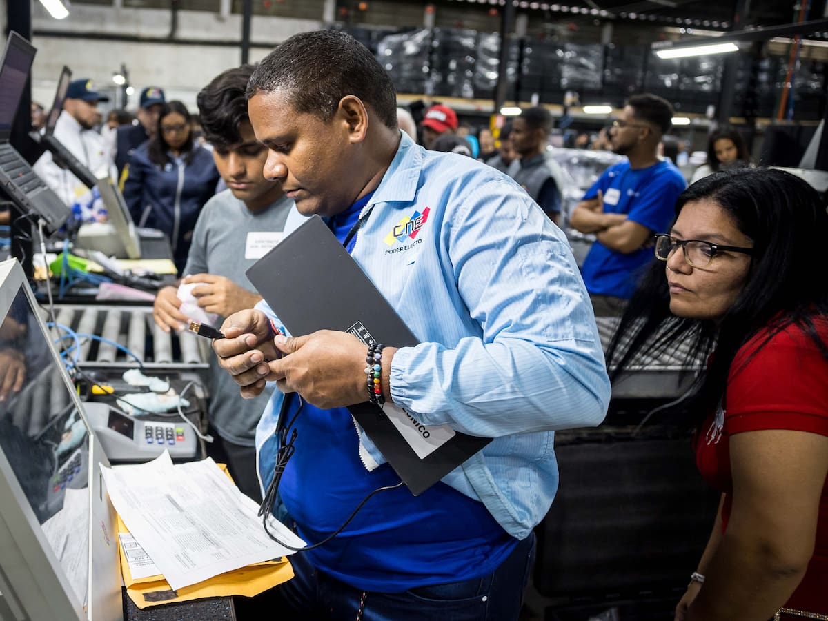 Venezuela ordenó “estricto control” de sus fronteras por los comicios del domingo