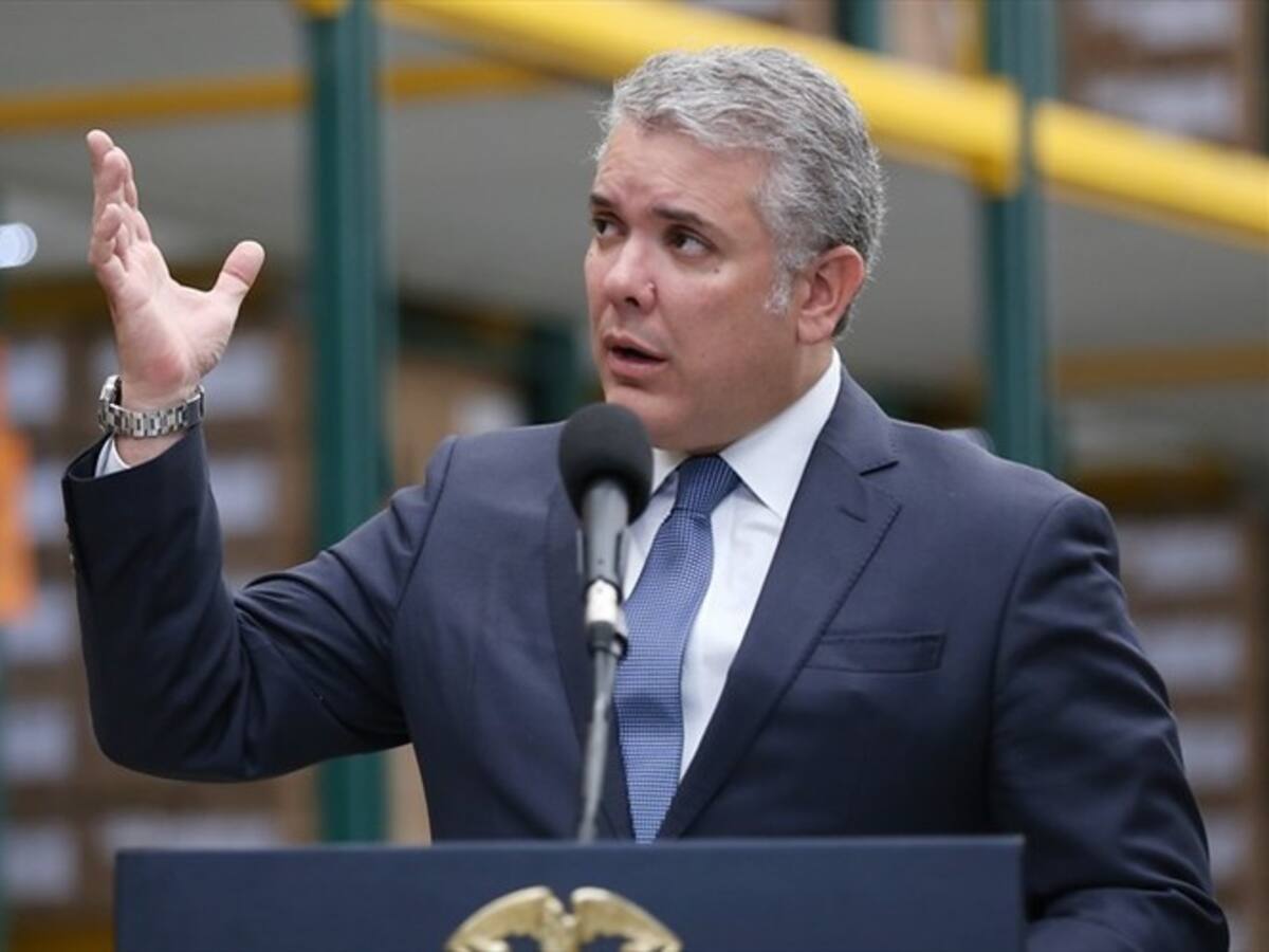 Colombia tiene una deuda histórica con los jóvenes, hay que atenderlos: Duque