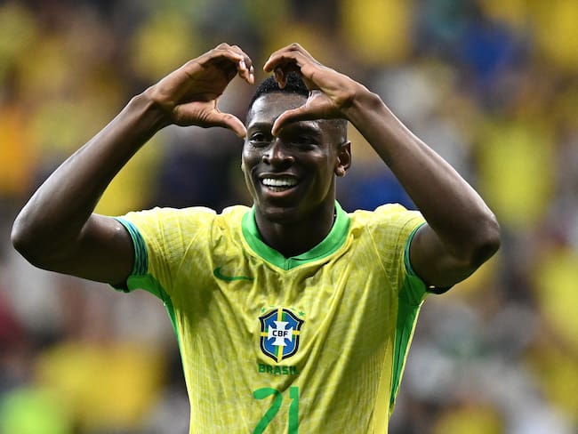AMDEP8933. BRASILIA (BRASIL), 15/10/2024.- Luiz Henrique de Brasil celebra su gol este martes, en un partido de las eliminatorias sudamericanas el Mundial de 2026 entre Brasil y Venezuela en el estadio Mané Garrincha en Brasilia (Brasil). EFE/ Andre Borges