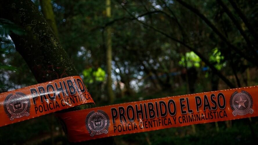 Hasta el momento se desconocen las identidades de las víctimas. Una mujer fue encontrada gravemente herida y llevada a un centro asistencial.  Foto: Colprensa