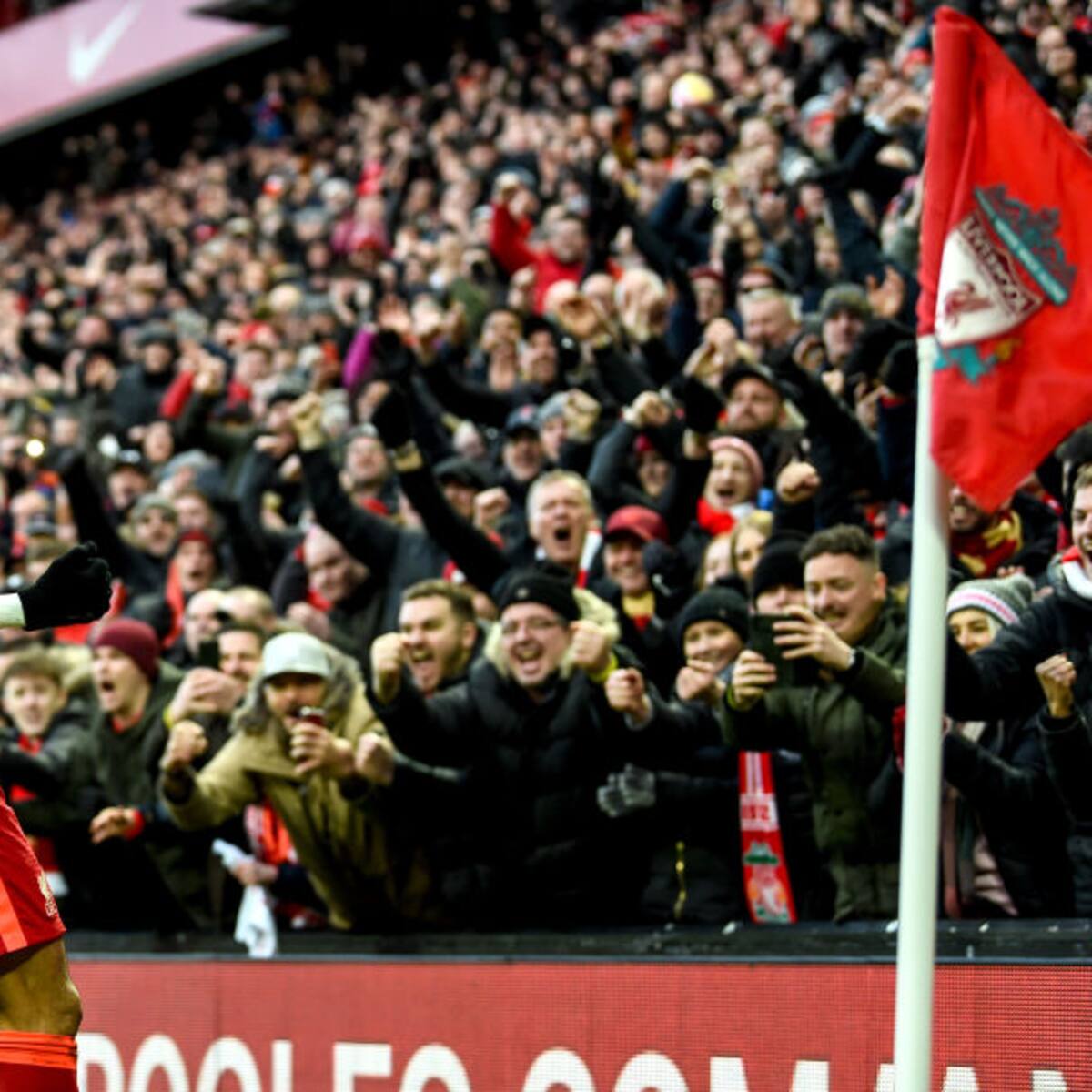 Video: Anfield rendido a los pies de Luis Díaz, salió ovacionado de la casa del Liverpool