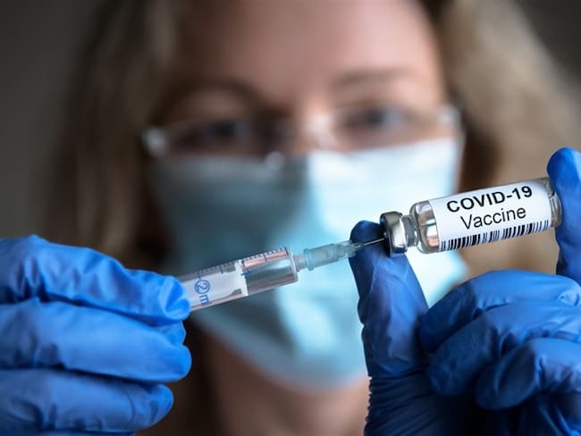 Colombianos accederán gratuitamente a la vacuna del COVID-19. Foto: Getty Images