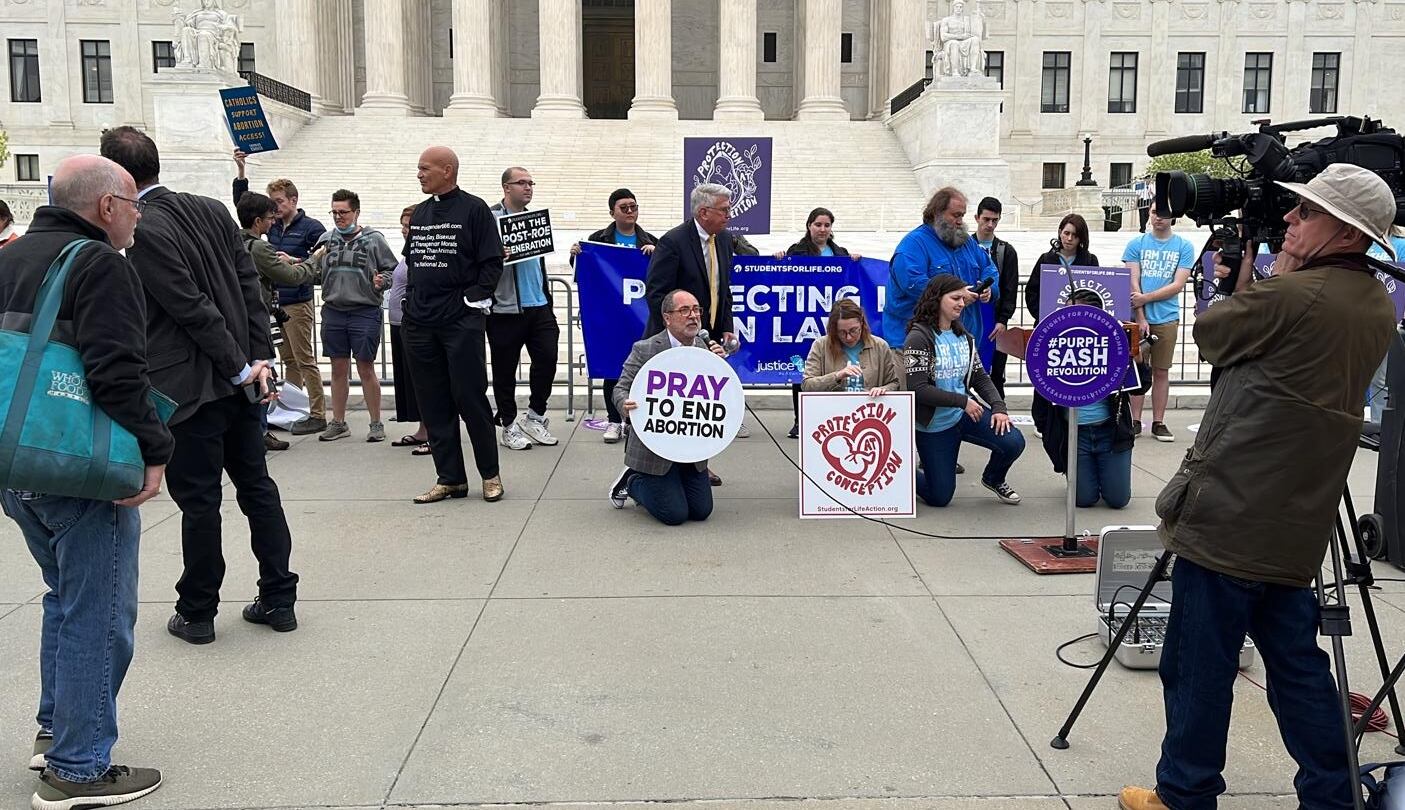 Así avanzan las primeras protestas en EE.UU. tras filtración de borrador contra el aborto. Foto: Yari Adrian