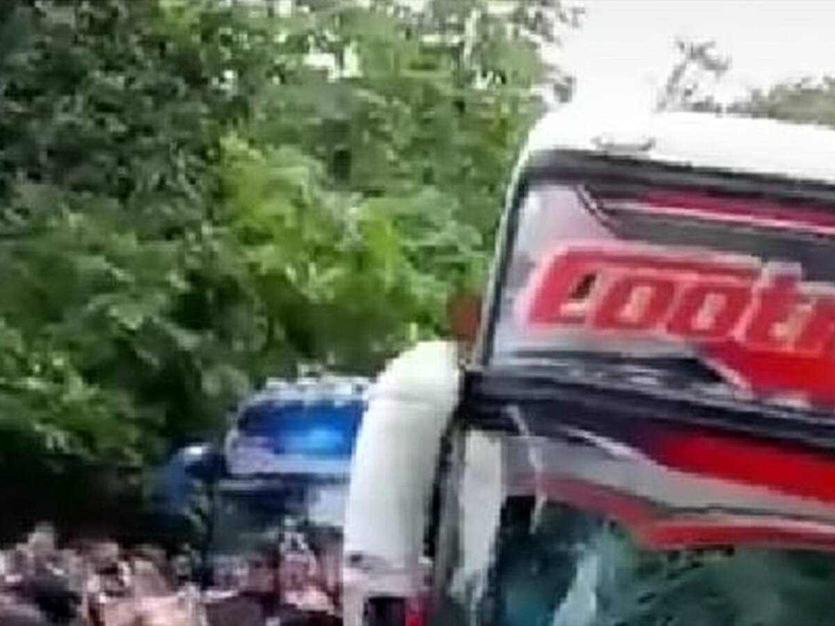 Accidente de tránsito en Santander con un bus en donde iban hinchas del Junior