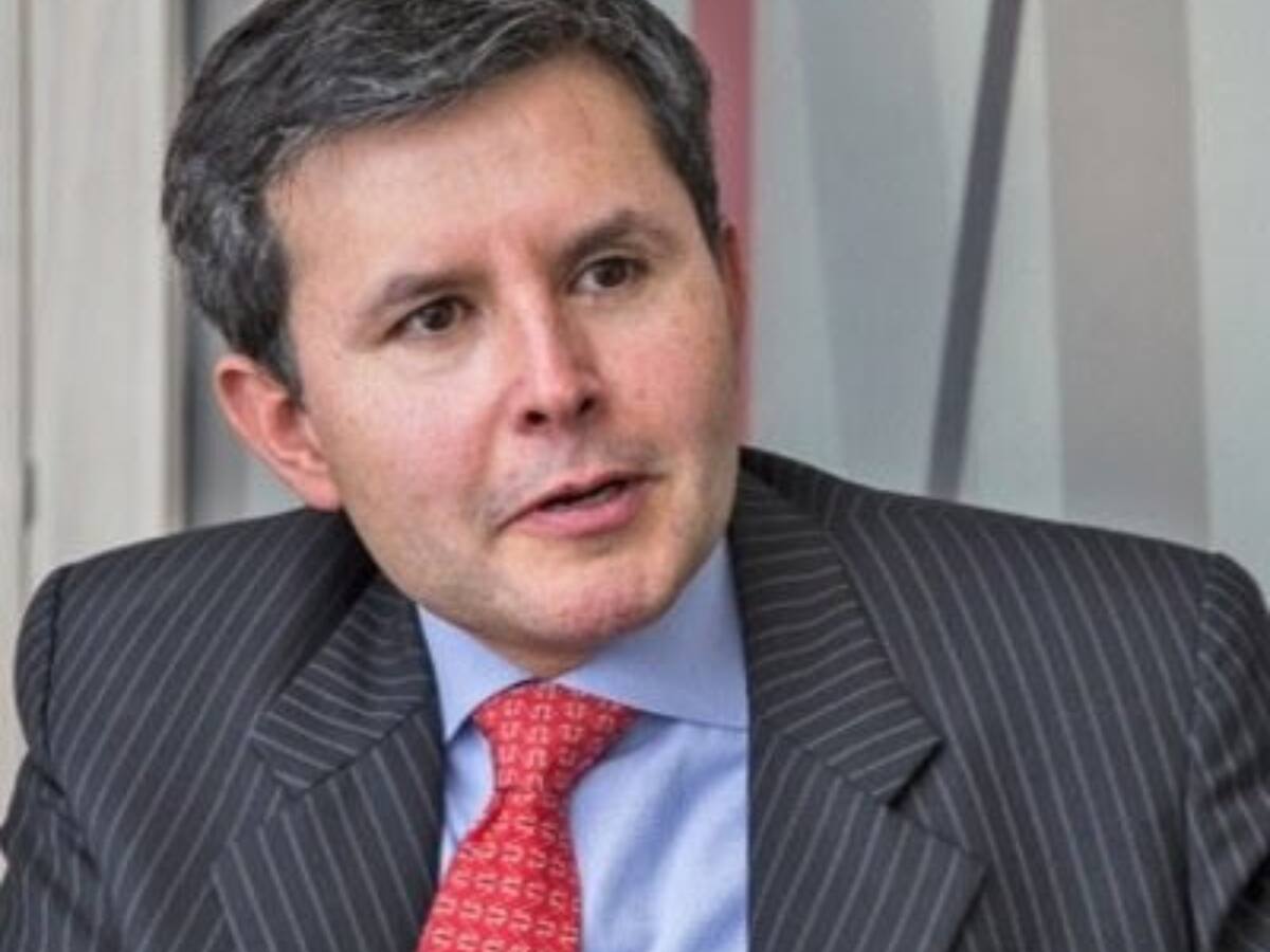 Gobierno evalúa si firma nuevos contratos de explotación de petróleo