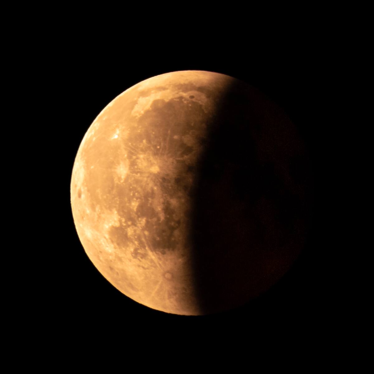 Eclipse lunar será visible en Colombia: ¿qué tipo, cuándo y dónde se podrá ver?