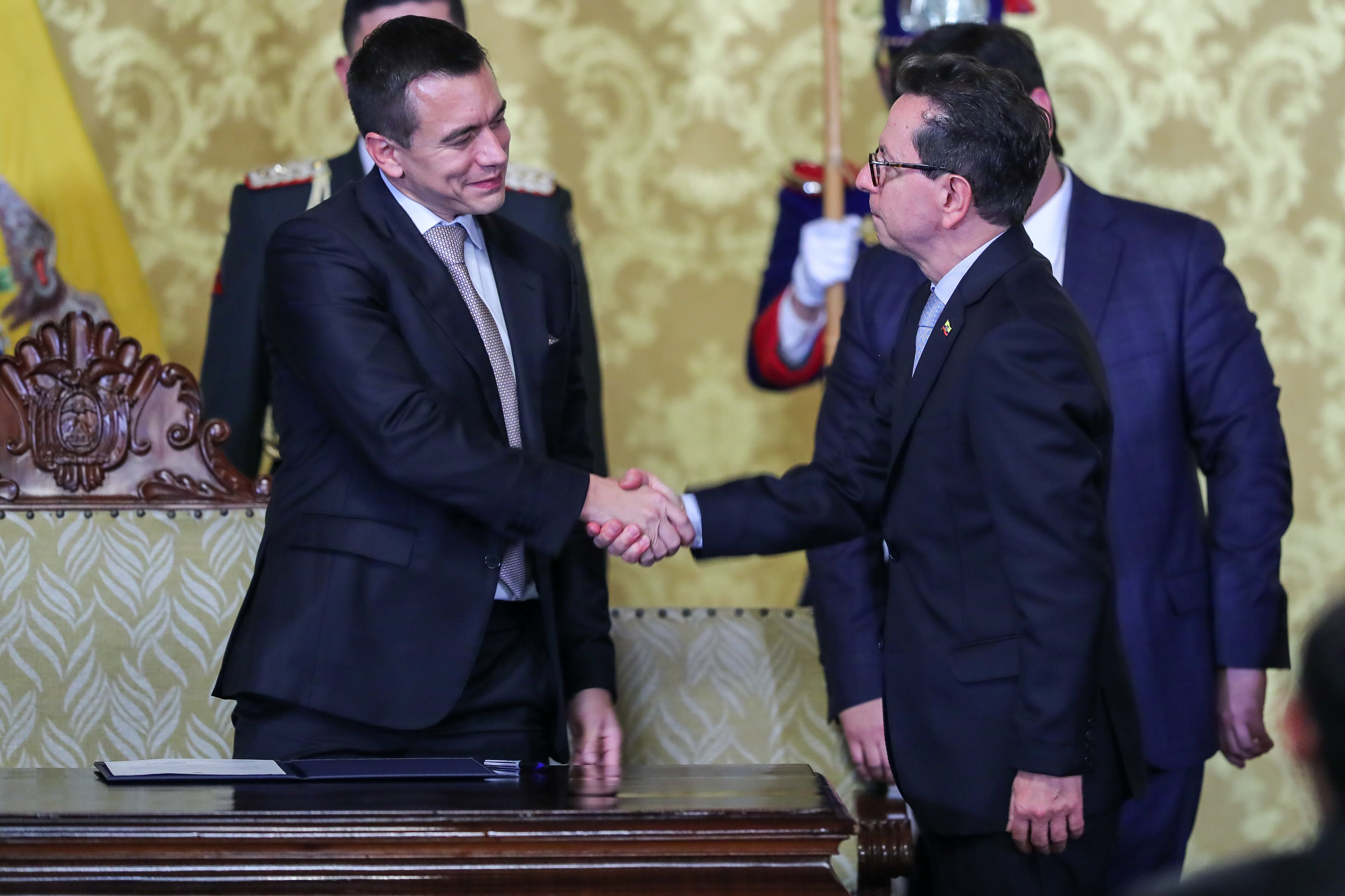 Secretario general de Comunicación de la Presidencia, Roberto Izurieta. Foto: EFE/José Jácome