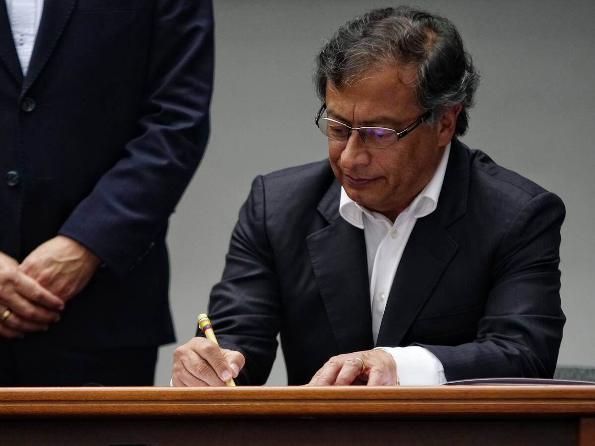 Libertad de prensa: ¿por qué preocupa el trino de Gustavo Petro?