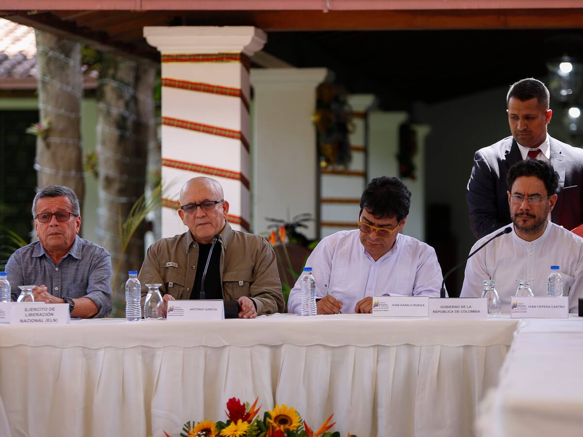 Se pausa la mesa de negociación de paz con ELN en Cuba