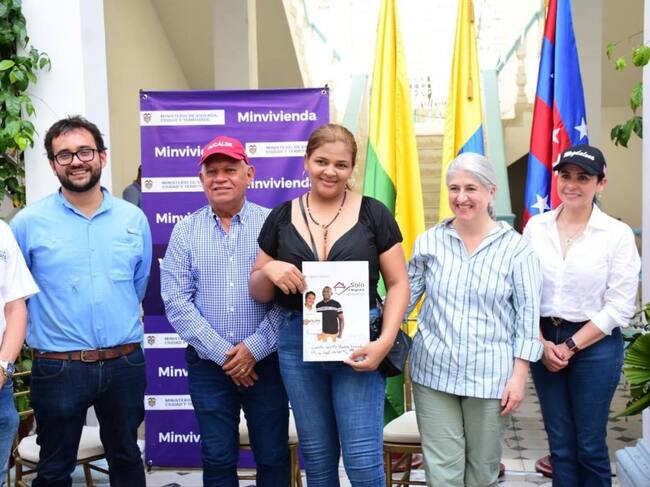 Entrega de títulos de propiedad en Ciénaga, Magdalena / Alcaldía