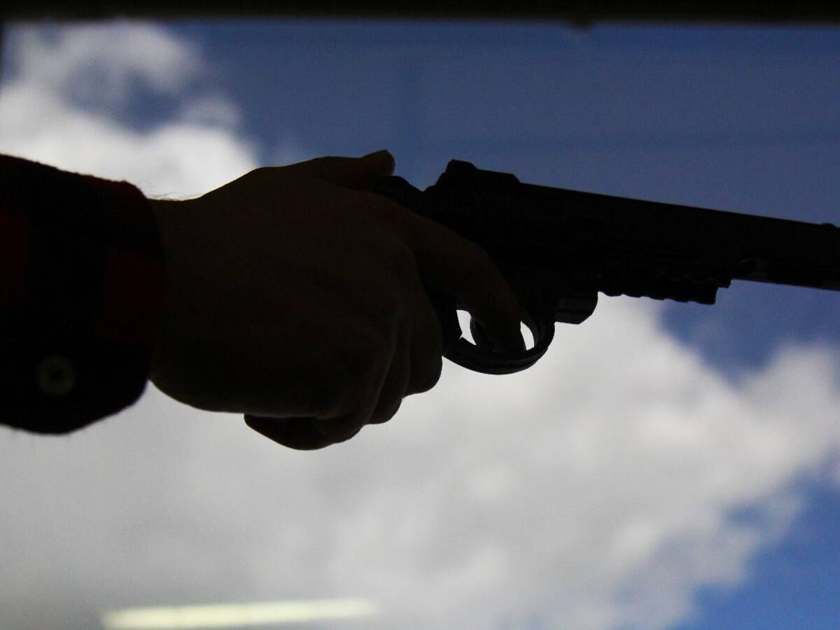 Asesinan a anestesiólogo en el parqueadero de una cancha de fútbol en Cali