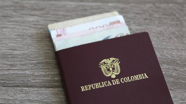 La Cancillería habilitó 28 módulos de atención al público para la expedición y renovación de pasaportes. Foto: Getty Images / ALEXMILLOS