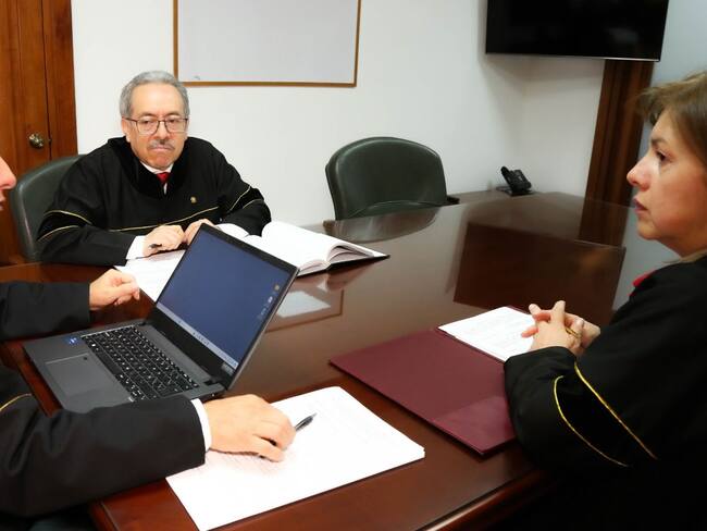 Jueces tomando la decisión sobre Eugenio Gallardo. Foto: Suministrada.