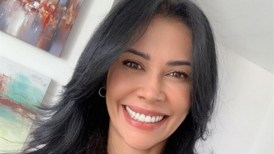 Martha Isabel Bolaños presumió su cuerpazo en bikini a los 47 años. Foto: Instagram: @marthaisabelii