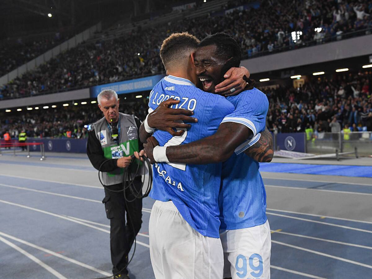 Napoli derrotó 3-1 al Inter y se quedó con el liderato de la Serie A