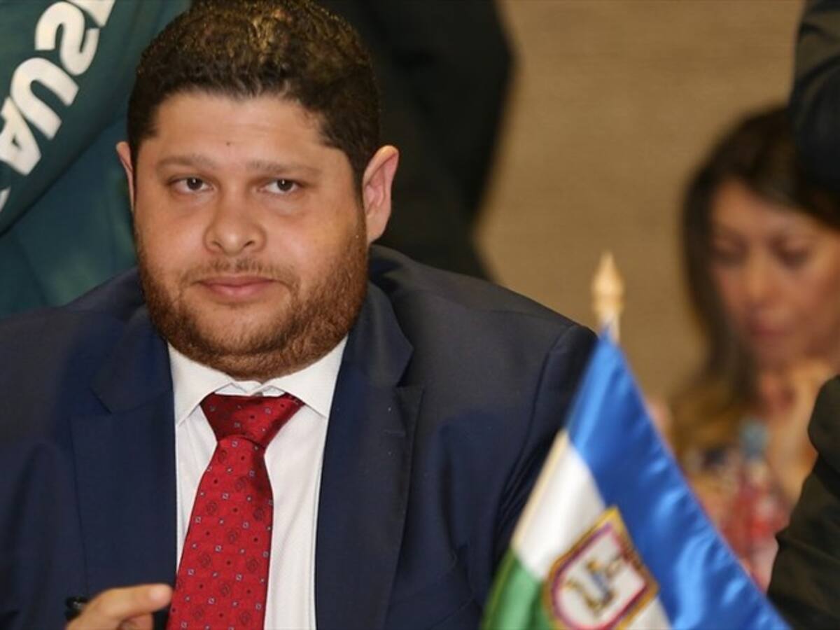 Congresistas salen en defensa del gobernador de Córdoba