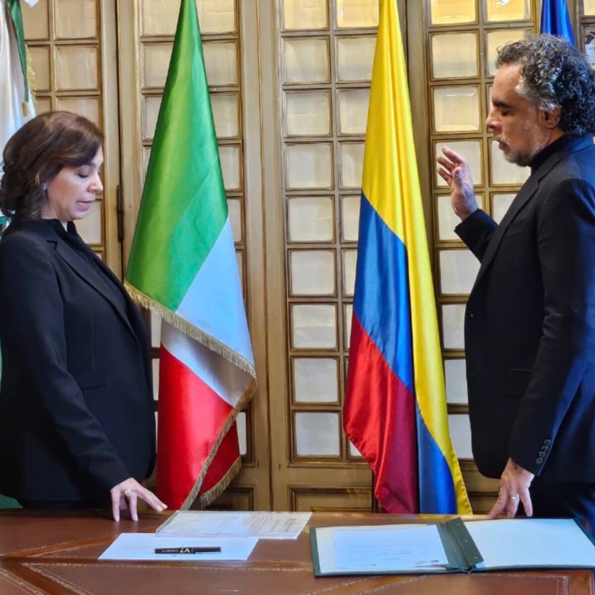 Benedetti se posesionó como embajador de Colombia ante la FAO