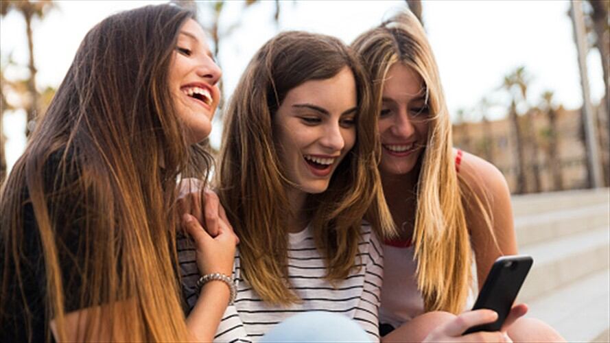 Nace una nueva aplicación para garantizar la seguridad de las mujeres en las citas. Foto: Getty Images