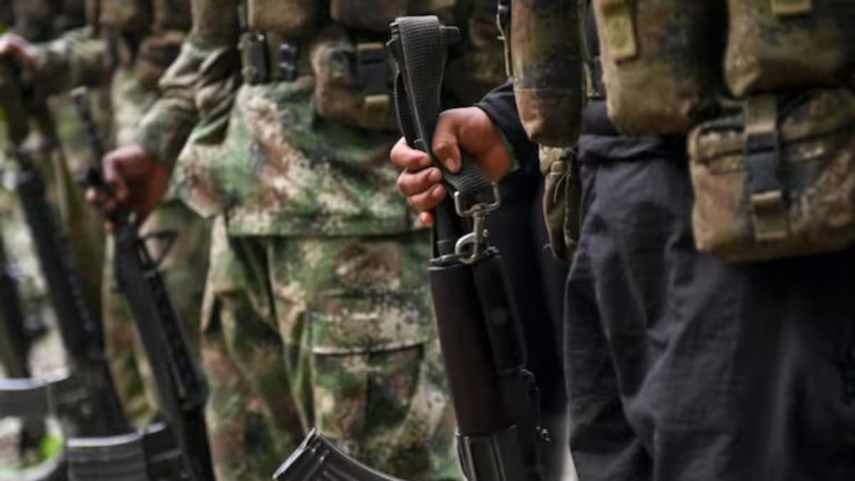 Destrucción de material de guerra no tiene antecedentes: jefe negociador con disidencia Walter Mendoza