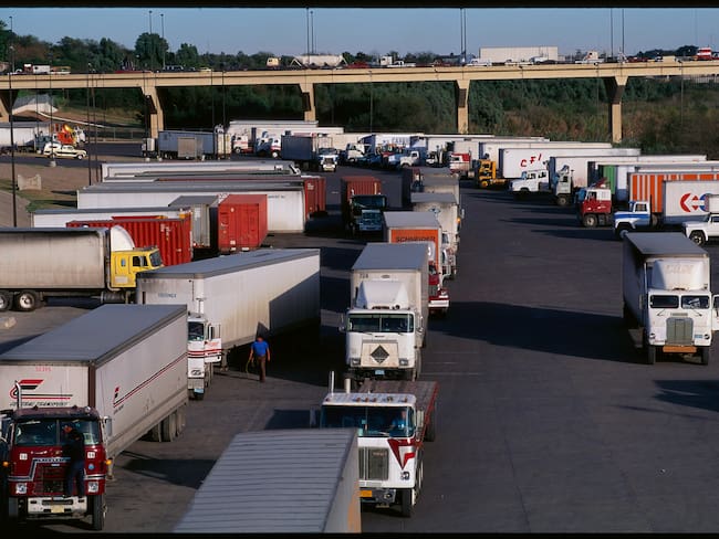 Foto de referencia de los puentes internacionales en Nuevo Laredo, frontera entre México y Estados Unidos. (Photo by © Greg Smith/CORBIS/Corbis via Getty Images)