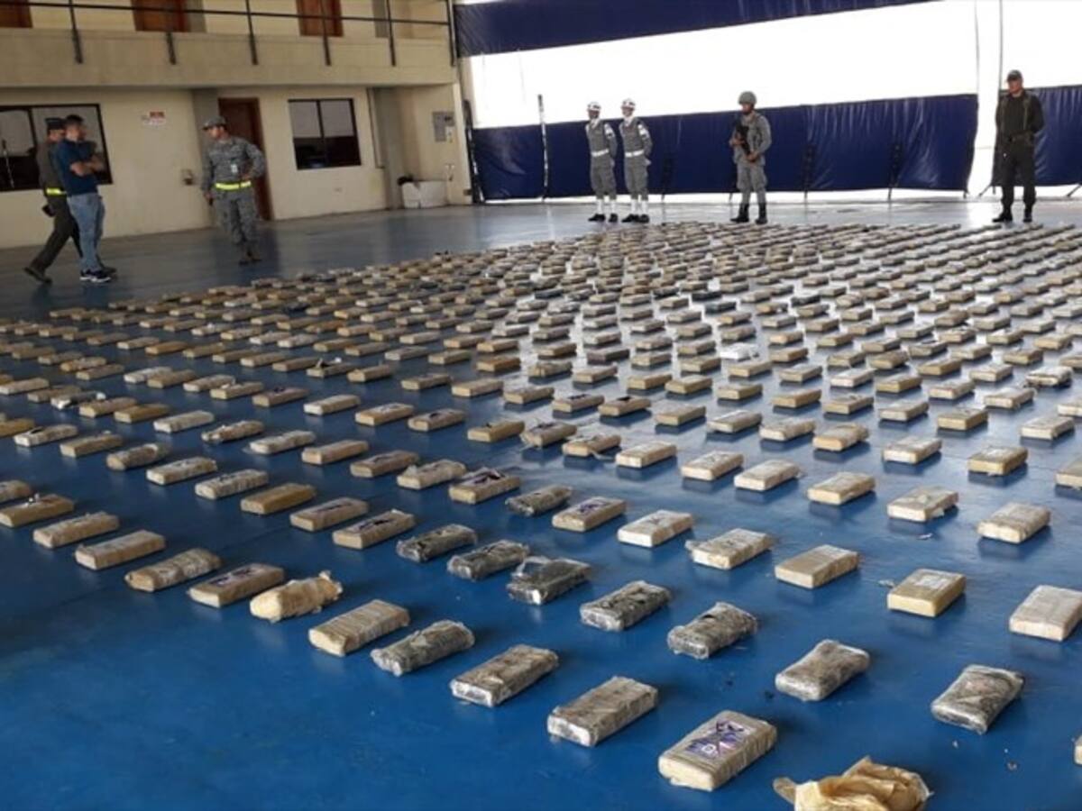 Incautan en el Pacífico 700 kilos de cocaína perteneciente al Clan del Golfo