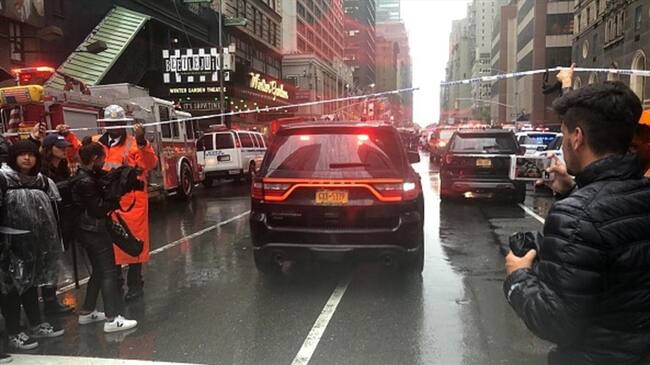 Un muerto en choque de un helicóptero contra un rascacielos en Nueva York. Foto: Getty Images