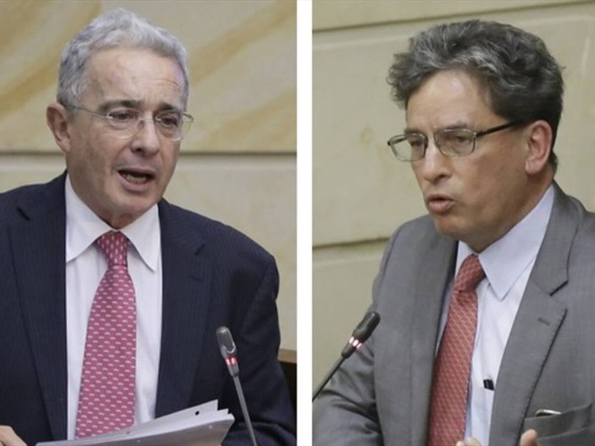 Uribe le pide a Carrasquilla buscar alternativas a gravar con IVA la canasta familiar