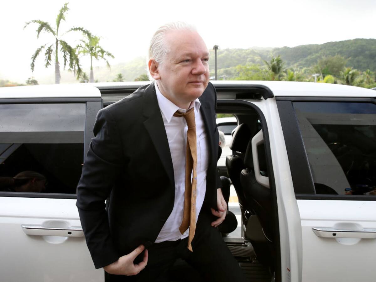 Julian Assange llega a Islas Marianas para sellar acuerdo judicial que le dio la libertad