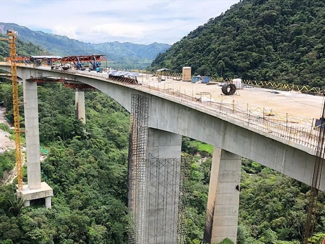 El nuevo puente de 460 metros de longitud, se adaptará a la tipología de voladizos sucesivos. Foto: Colprensa / ANI