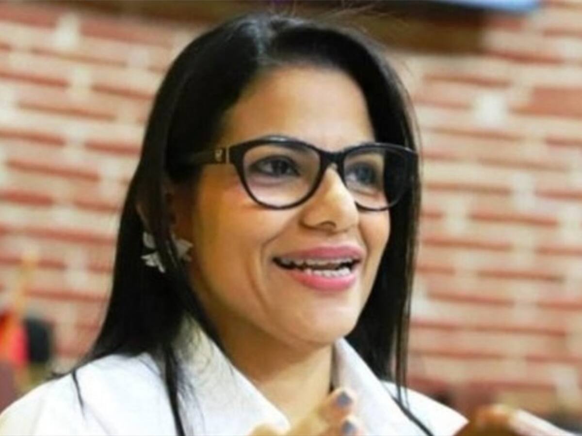 Alcaldía de Cartagena ajusta salario de primera dama para evitar suspensión de secretaria