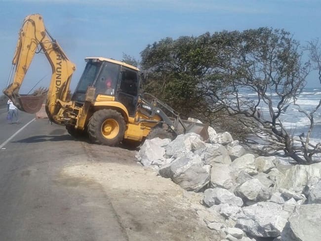Hay alarma por deterioro del kilómetro 19 de la vía Santa Marta - Barranquilla. Foto: Gobernación del Magdalena