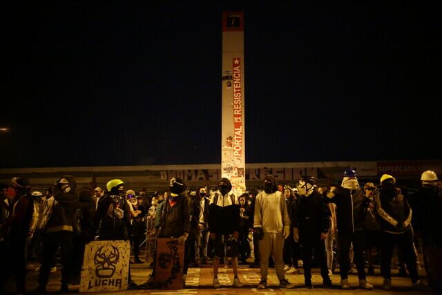 Jóvenes de la Primera Línea en el 'Portal Resistencia' en el sur de Bogotá en 2021 / foto: Colprensa