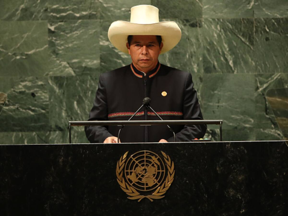 Fiscalía cita al presidente de Perú en investigación por presunta corrupción