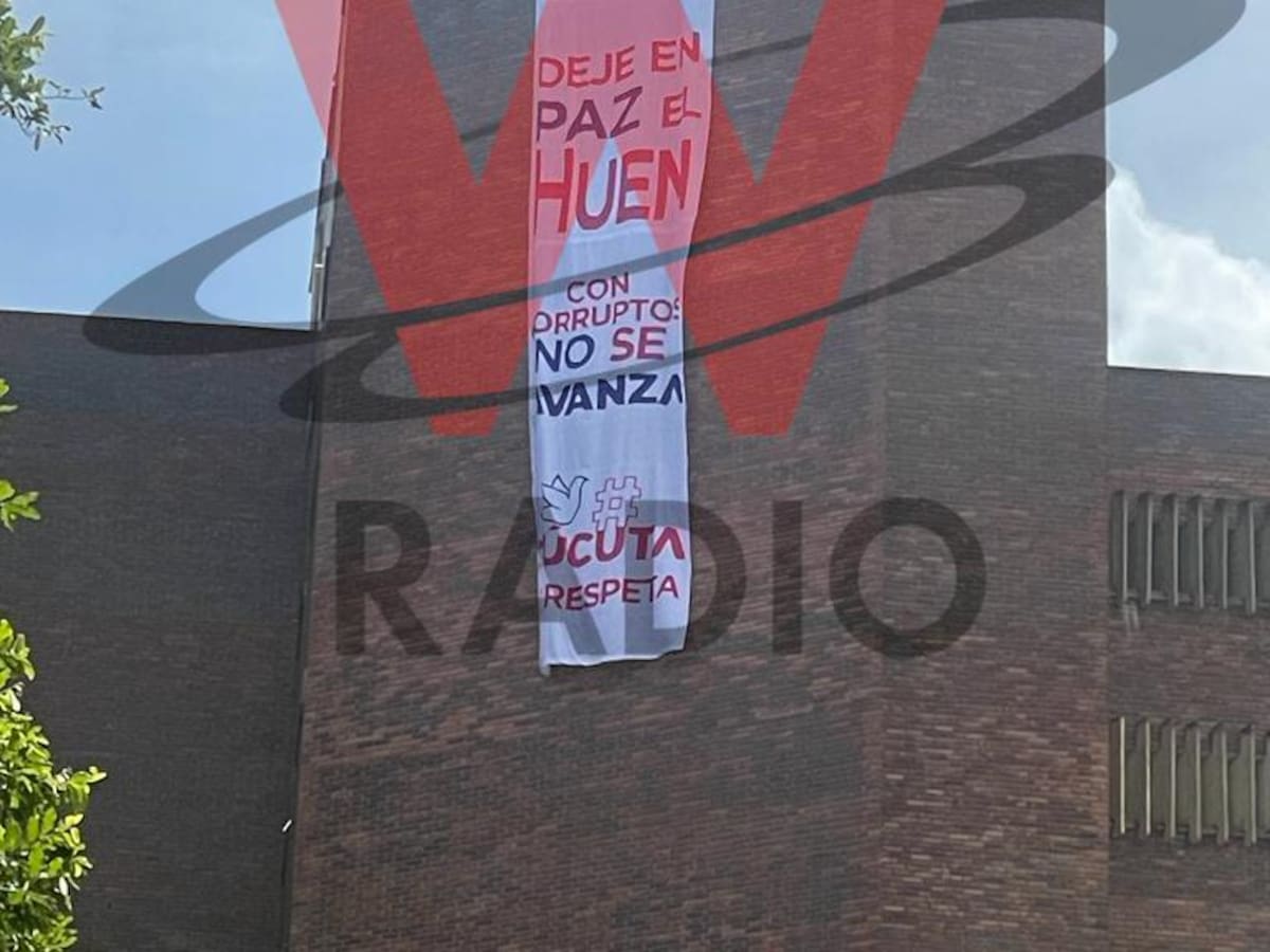 Instalan mega pendón en el hospital Erasmo Meoz de Cúcuta