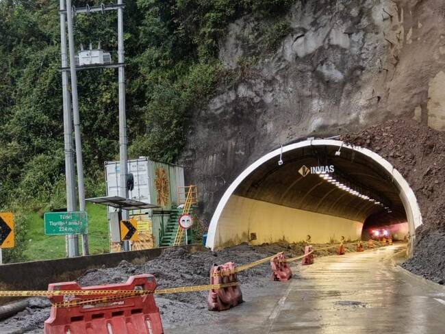 Vía La Línea. Foto: Invías