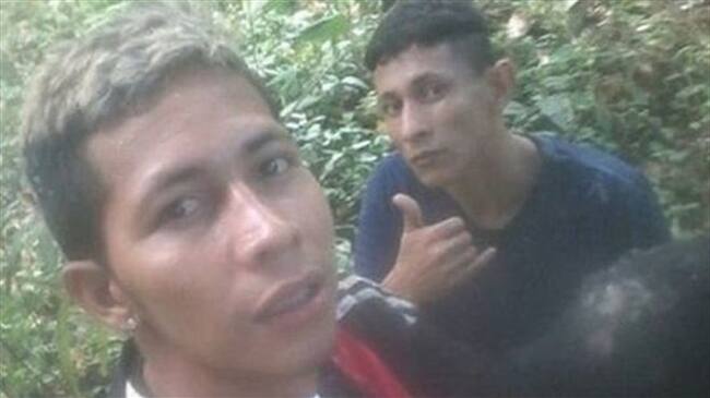Brayan Bremer (izq.) y otro de los prófugos se tomaron un selfie tras la fuga.. Foto: BRAYAN BREMER