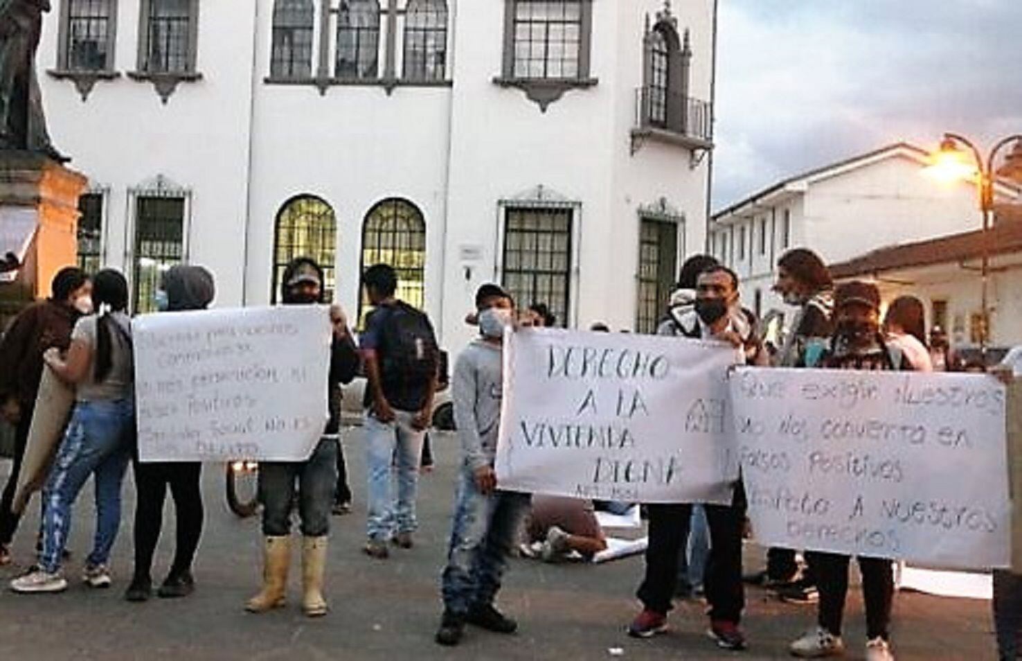 Las protestas se realizaron durante varias horas. Crédito: Los Sin Techo.