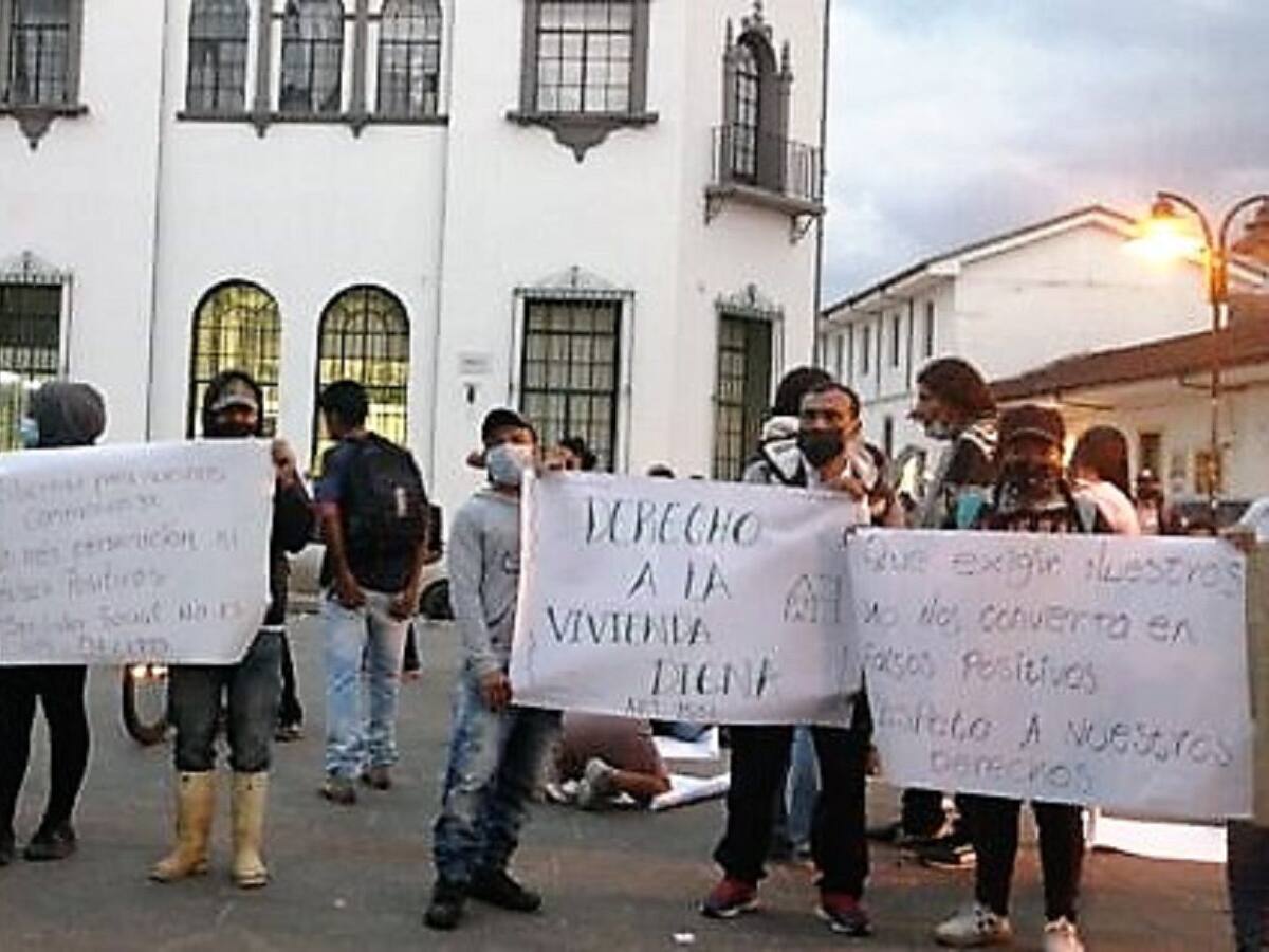 Los Sin Techo piden la liberación de 7 de sus integrantes capturados por la Policía