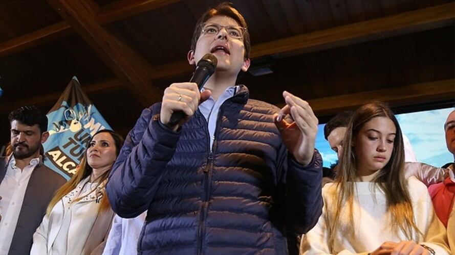 En su discurso de finalización de jornada electoral para la alcaldía de Bogotá, el candidato Miguel Uribe Turbay pidió a la vencedora Claudia López que gobierne para todos.. Foto: Colprensa