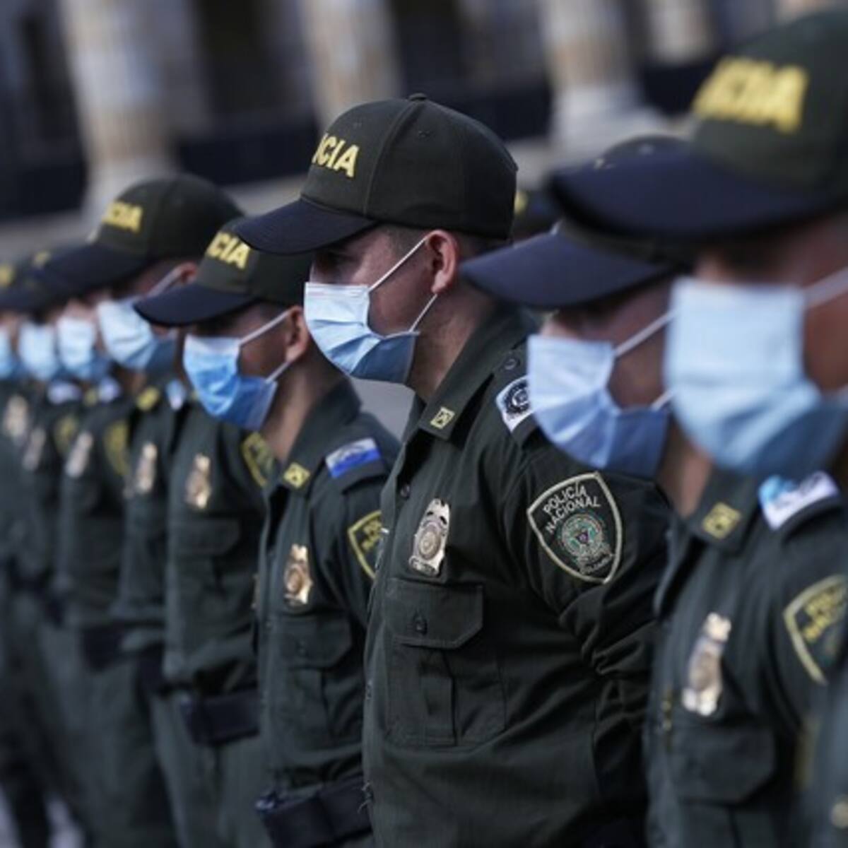 En firme decreto que permite el aumento de salario a uniformados de la Policía