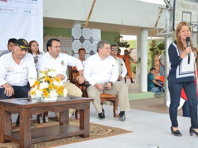 El vicepresidente Germán Vargas Lleras y la ministra de Vivienda, Elsa Noguera. Foto: Alcaldía de Toledo