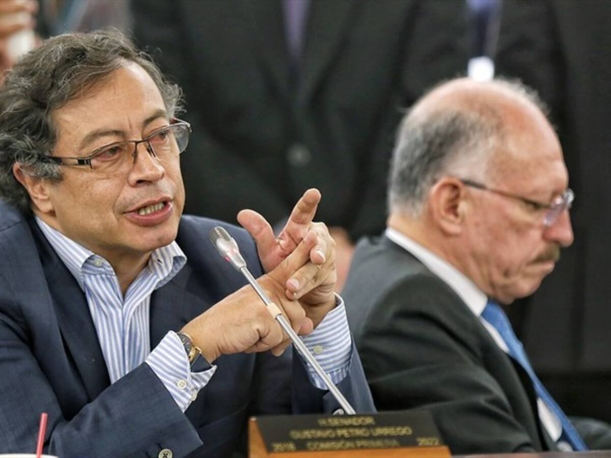 No estamos invitando a votar por mí ni por nadie: Petro niega que haga campaña