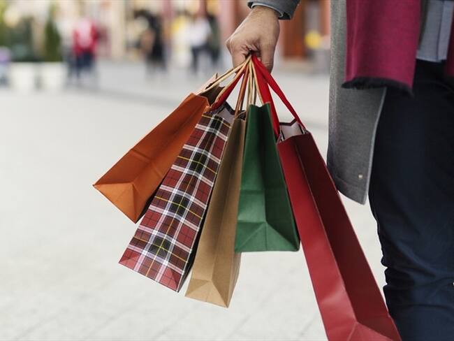 La gran mayoría de productos que consumimos están grabados con el IVA . Foto: Getty Images