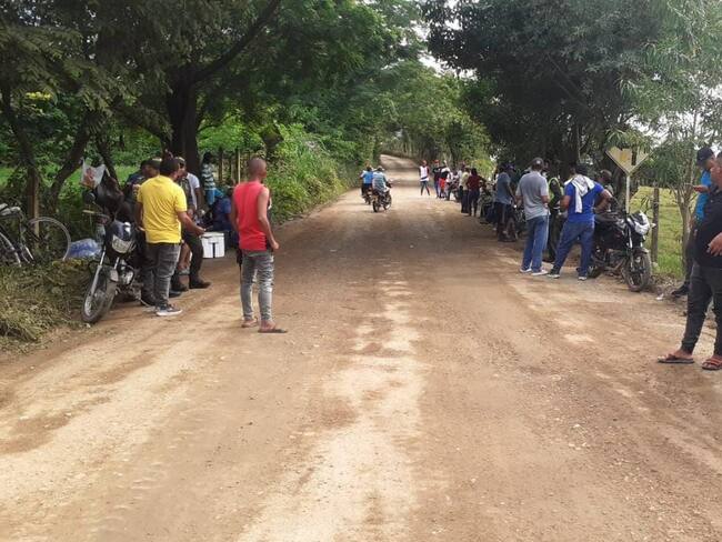 Bloqueo en la entrada al relleno sanitario de Montería. Foto: cortesía Junta de Acción Comunal Loma Grande.